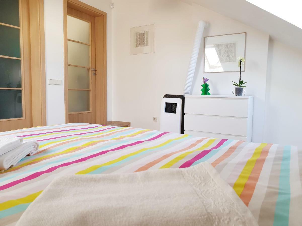 Exceptional Uzupis Bridge 3 Bedroom Apartment VNO Esterno foto